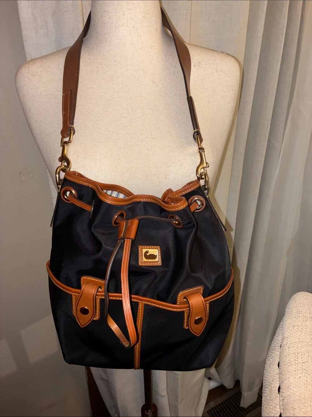 EUC  Dooney & Bourke Wayfayer Black Shoulder Bag with Tan Leather Trim